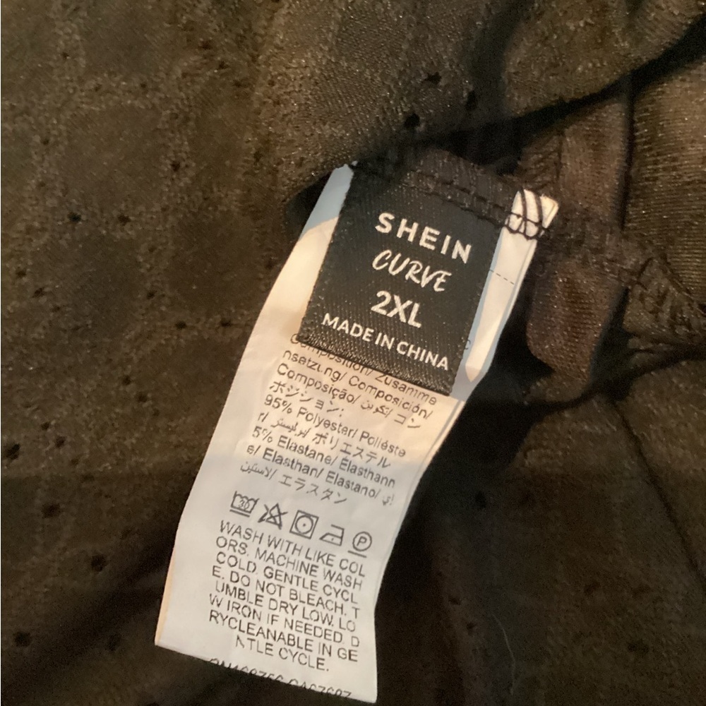 Shein black sleeveless with ruffle v neck midi dress Woman’s size 2X - Picture 11 of 13